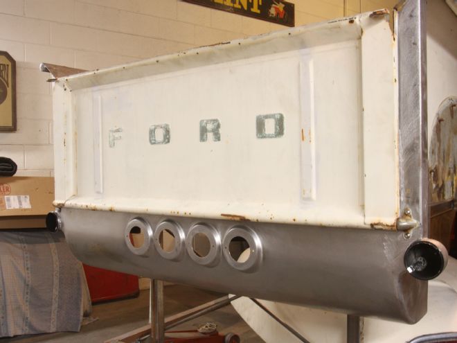Custom Exhaust Outlets on a 1956 Ford F-100