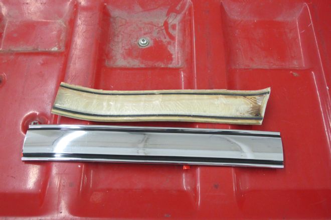 1985 Chevrolet C10 Fried Original Moulding Vs New Lmc Truck Moulding