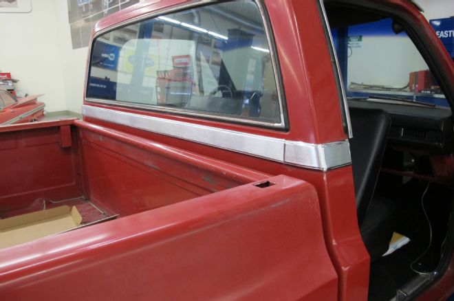 1985 Chevrolet C10 Clean Belt Line Around Back Of The Cab