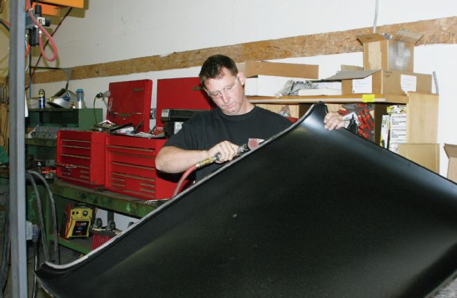 Premier Street Rods 1955 1959 Chevrolet Cab Prepairing Outer Roof Panel For Installation By Grinding Edges