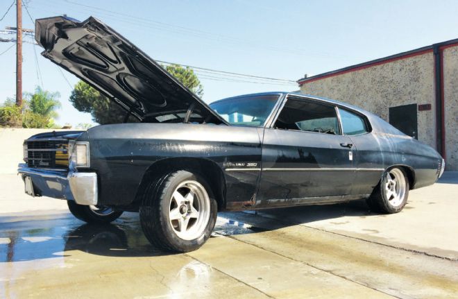 1972 Chevrolet Chevelle Driver Side Hood Up