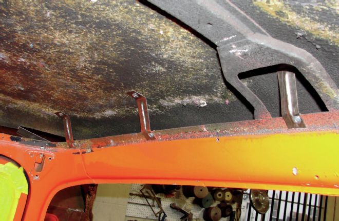 Form Braces To Keep Cab From Springing