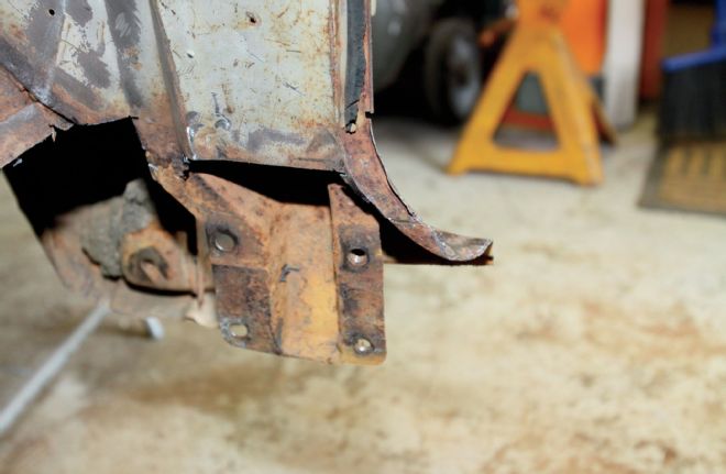 Rusted Floor Support Bolts