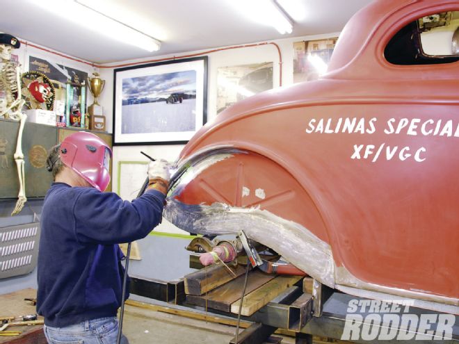 How to Rework a Wheelwell on Your 1933-1934 Ford - Street Rodder