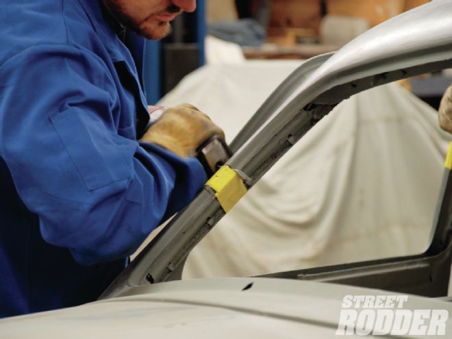 12 1951 Ford Sedan Roof Modification A Pillar