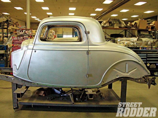 1007sr 02 O+1934 Ford Three Window Coupe+left Side Body