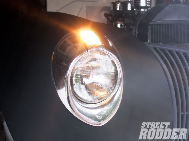 1005sr 01 O+1940 Ford Headlight Arrangement+turn Signal Bulb
