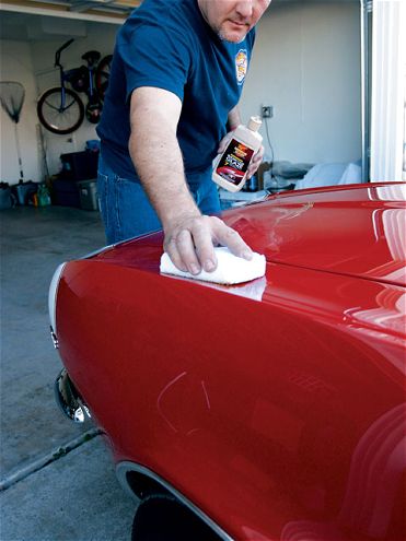 Hrdp 0702 01 Z+how To Polish And Wax Your Hot Rod+applying The Polish