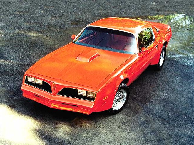 0112hpp 00 Zoom+1977 Pontiac Trans Am+Aerial Front View