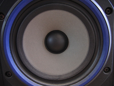 How to Bridge a Subwoofer in a Pioneer Car Audio