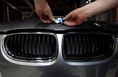 How to Change a BMW Stereo Amp