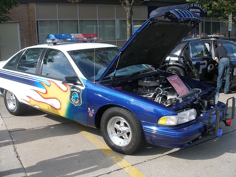 How to Install a CD Player in a Chevy Caprice