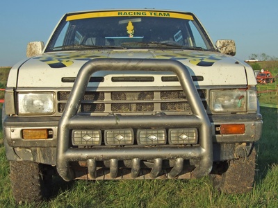 How to Wire Off-Road Lights (with Pictures)