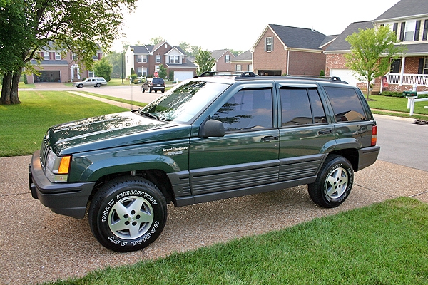 How to Increase the Fuel Mileage on a Jeep Grand Cherokee