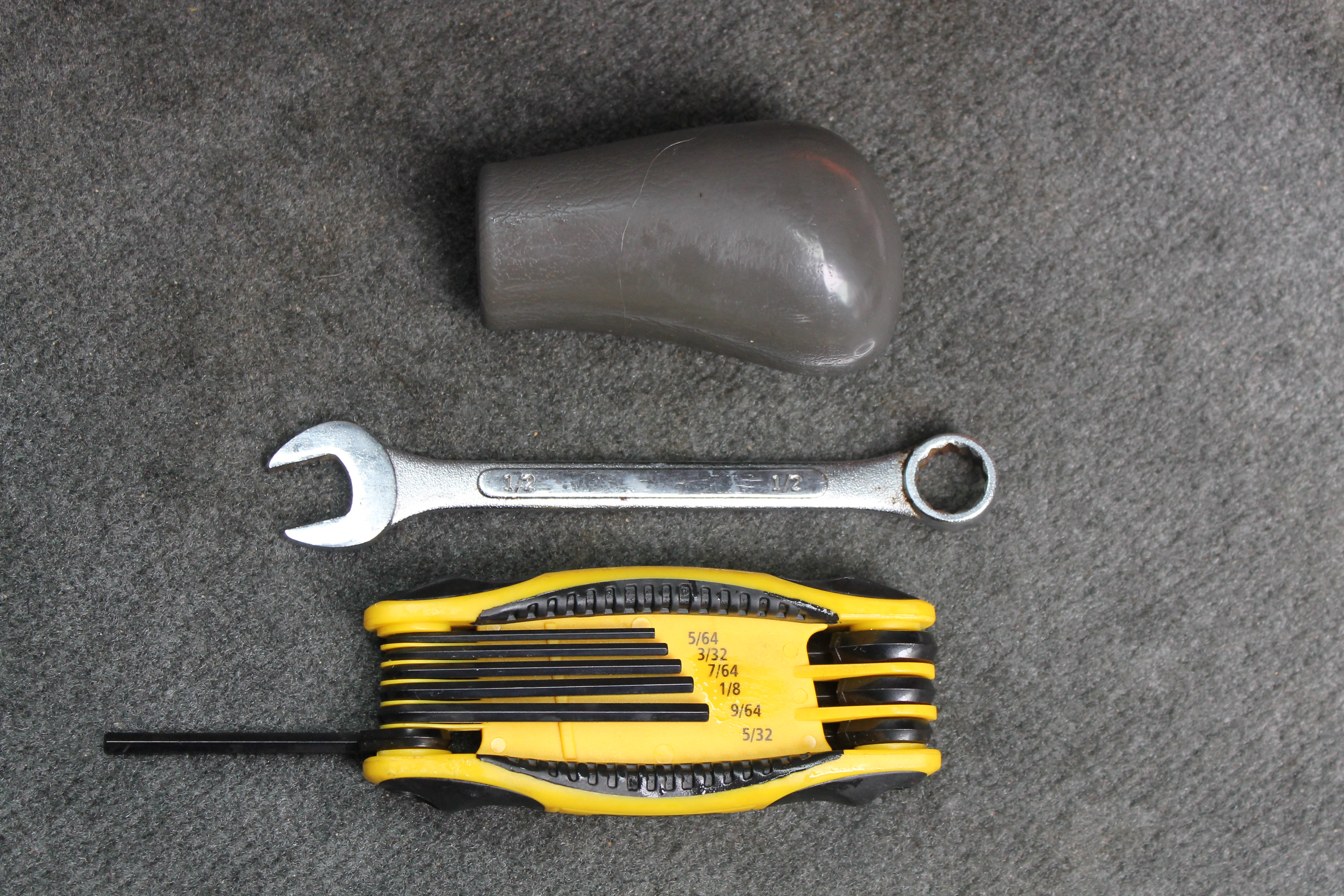 How to Replace a Gear Shift Knob (with Pictures)