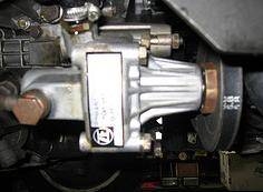 How to Remove the Pulley From a Power Steering Pump