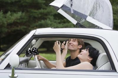 What Is a Power Moonroof?