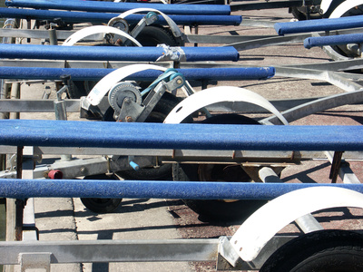 How to Fit a Boat to a Trailer