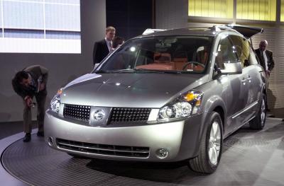 How to Replace the Rear Brakes on a Nissan Quest