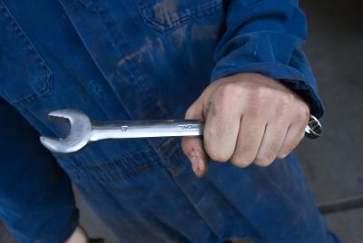 How to Replace the Front Brakes on a Pontiac Sunfire