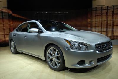 How to Change Nissan Maxima Brake Rotors