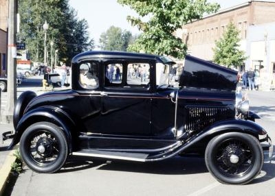 How to Install Window Glass in a 1940 Ford Coupe