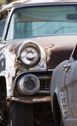 How to Use Krazy Glue to Repair a Windshield