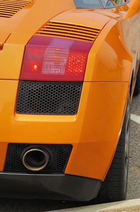 How to Polish Plastic Tail Lights