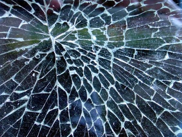 About Car Window Cracks
