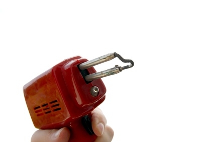 How to Splice a 12 Gauge Wire Into a 10 Gauge