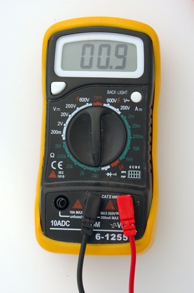 How to Check Plug Wires With a Multimeter