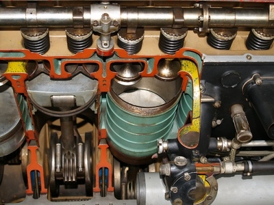 Fuel Injector vs. Fuel Pump