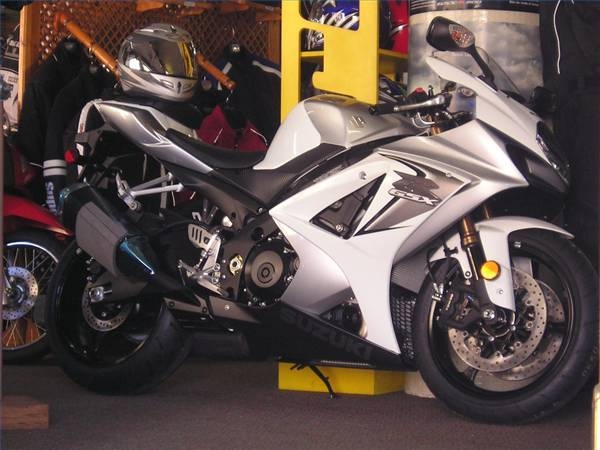 How to Change a Clutch on a Motorcycle