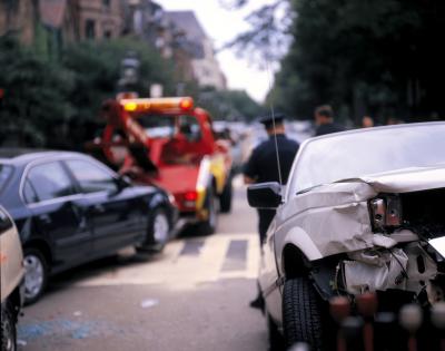 How to Estimate the Damage to a Car (with Pictures)