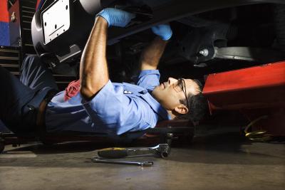 How to Replace the Ball Joints on a Chevy Tahoe