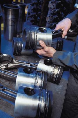 What Are the Causes of a Burned Up Piston in an Outboard Motor?