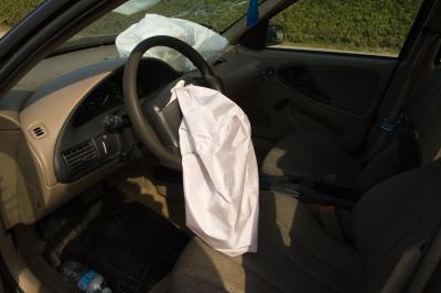 2007 Hyundai Sonata: Airbag Light Problems
