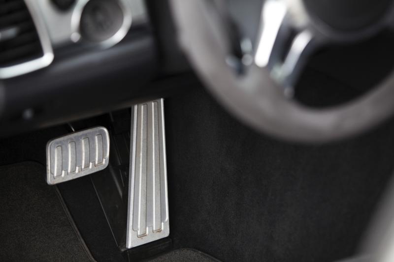 How to Reset the Low Brake Fluid Light in a Chevy Venture