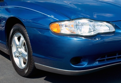 How to Tell if a Car Rim Is Bent?