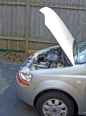 How to Check the Engine in an Elantra