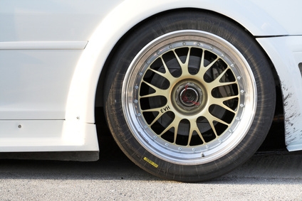 Can Bent Rims Cause Car Vibrations?
