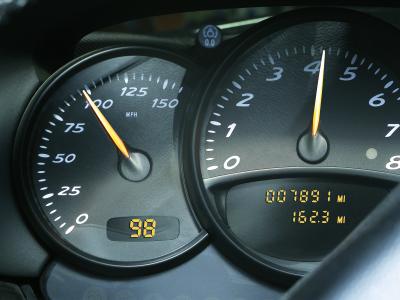 How to Troubleshoot an Odometer in a Chevrolet Silverado