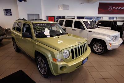 How to Get the Engine Code From a Jeep Liberty