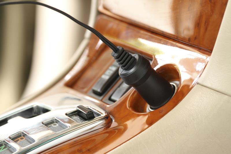 How to Fix the Accessory Power Outlet in a Car