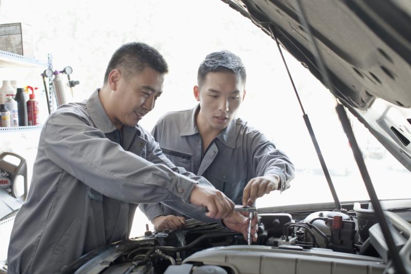 Symptoms of a Blown Head Gasket