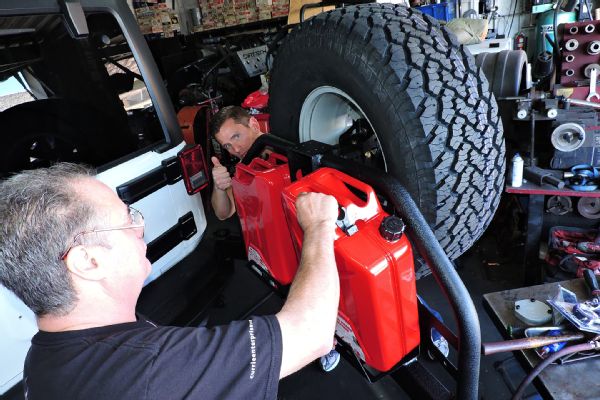 18 Smittybilt Tire Carrier Jk Wrangler Four Door Jerry Cans Photo 95956770