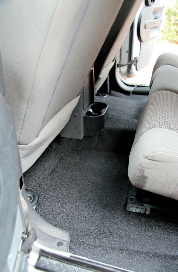 Rear Carpet Fitting Photo 89052687