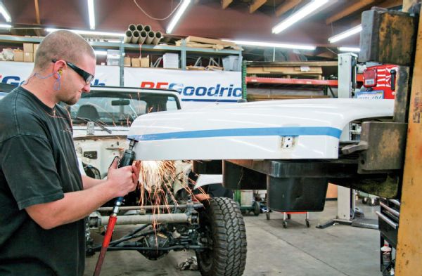 Trimming Jeep Hood Photo 119165414