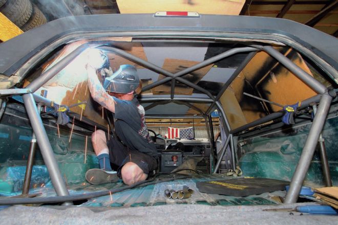 Installing a Solo Motorsports W-I-Y 6-Point Ford Bronco RollCage
