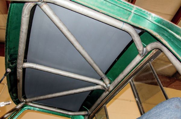 Roof Section Of Roll Cage Photo 86714607
